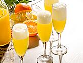 Mimosas with Orange Juice