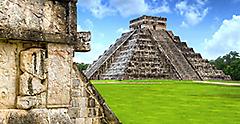 Chichen Itza, Kukulkan Pyramid, Mexico